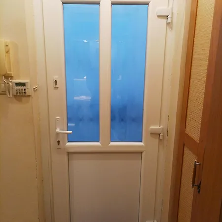 Central Aparthotel Near Opera 4*